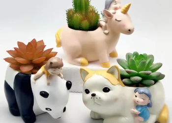 Create Unique Succulent Planters with This Versatile Silicone Mold for Home Decor