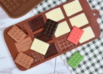 Top Silicone Chocolate Molds for Easy DIY Candy and Cake Decorating