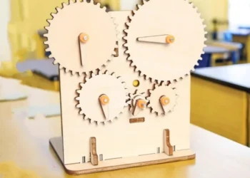Explore Hands-On Learning with This Engaging 3D Mechanical Gear Puzzle Toy