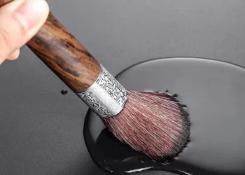 Effective Wooden Brush for Quickly Cleaning Espresso Makers and Coffee Grinders